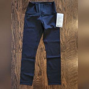 NWT Lululemon Wunder Under HR Crop 23, size 4